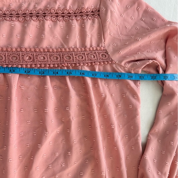 Women’s Basics Pink Long Sleeve Shirt Lightweight Like New - Picture 4 of 5
